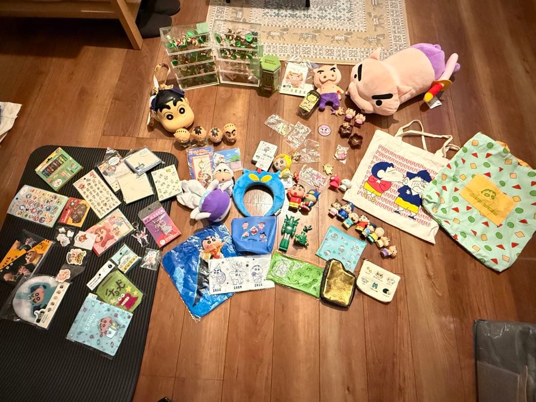 クレヨンしんちゃん フィギュアと雑貨セット　まとめ売り