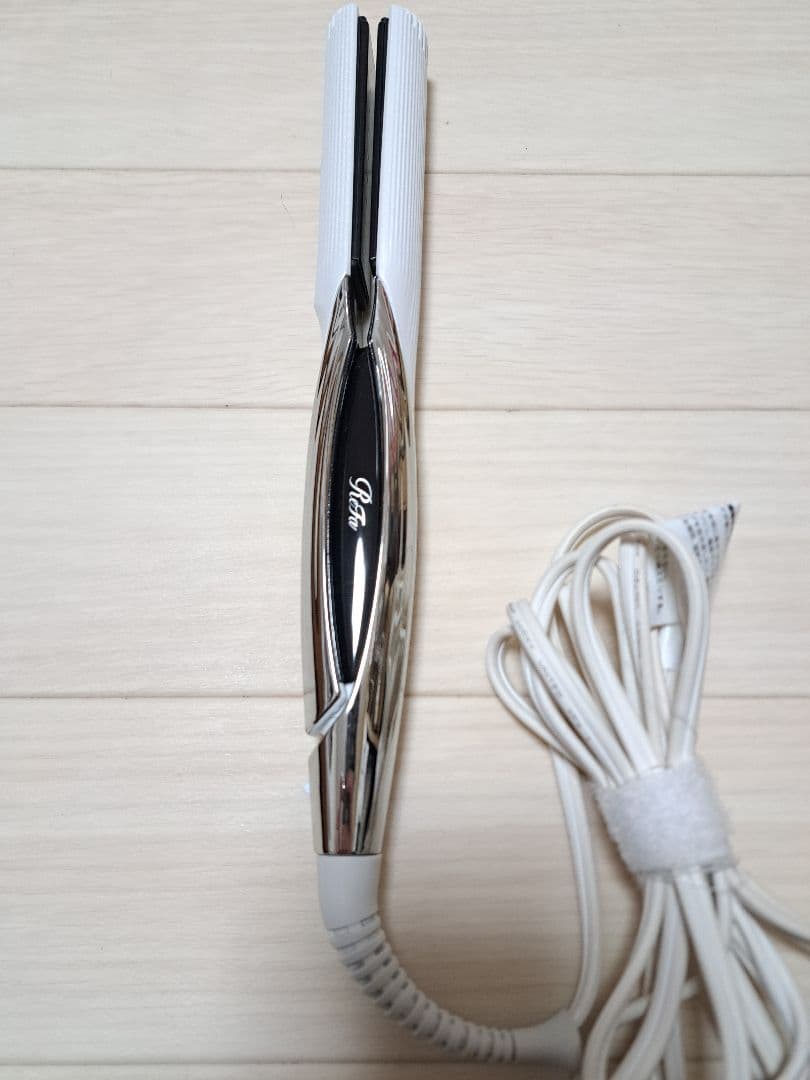 リファ ストレート ヘアアイロン Refa 2023年製