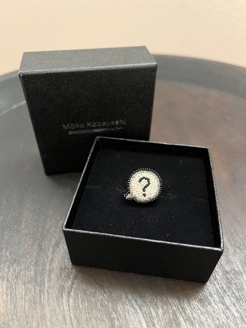 Moko Kobayashi ハテナPIN 小林モー子　ハテナピン　?