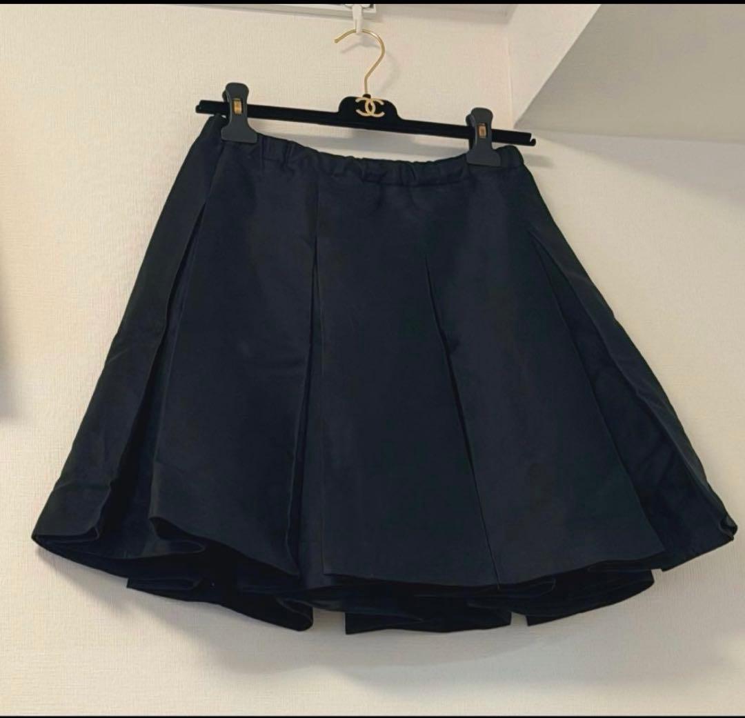 最終お値下げ！PRADA膝丈プリーツスカート