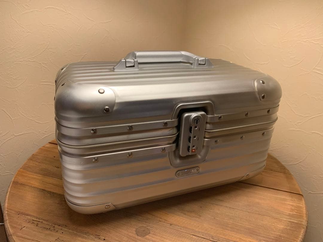 リモワ　　REMOWA ビューティーケース　バニティケース