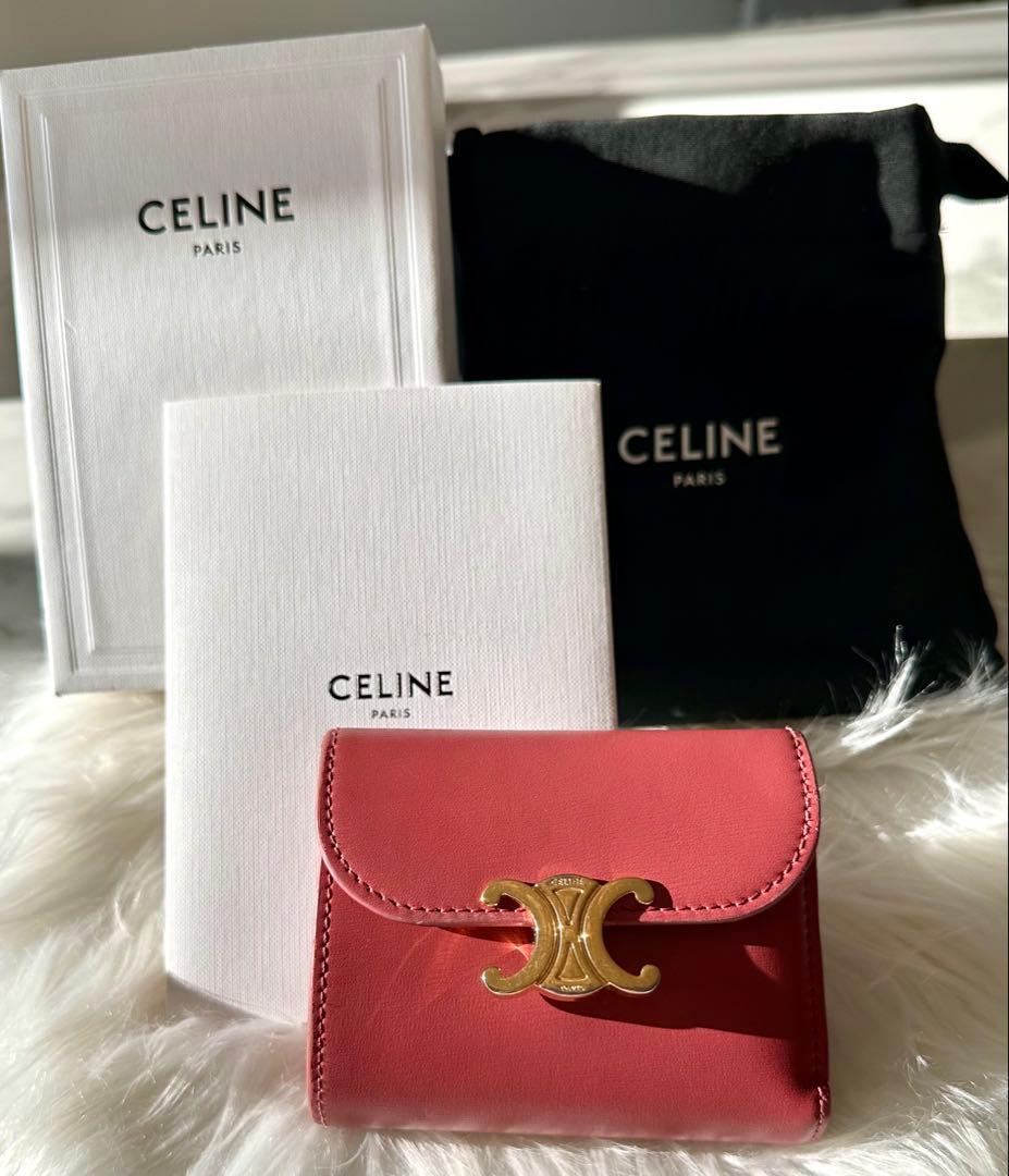 ⚠️Xmas限定セール値下げ中⚠️（25日まで）CELINE トリオンフ二つ折り財布