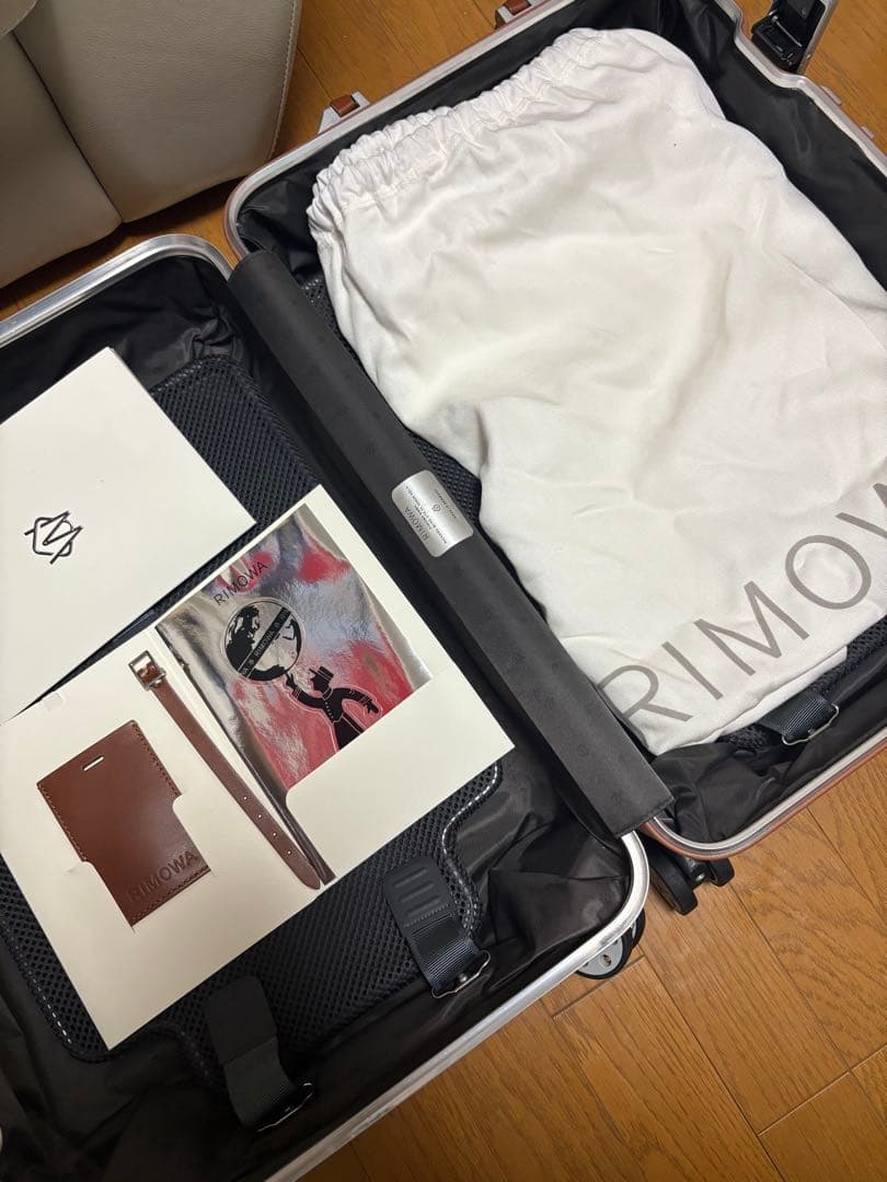 リモワ オリジナル キャビン ツイスト 生涯保証 機内持ち込み