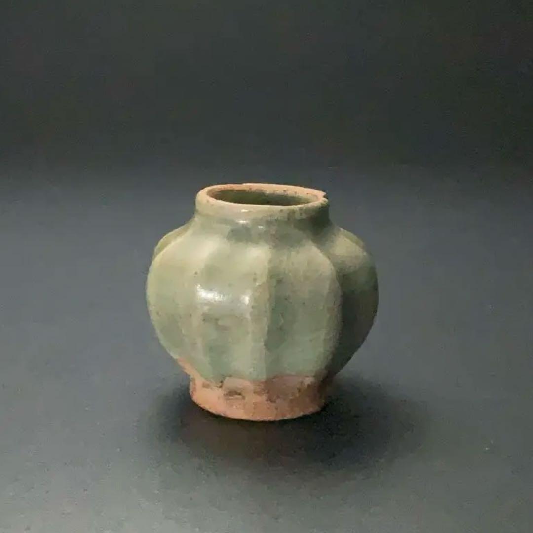 青磁鎬文小壺　タイ　スンコロク　骨董　∅ 5cm R1400ダM