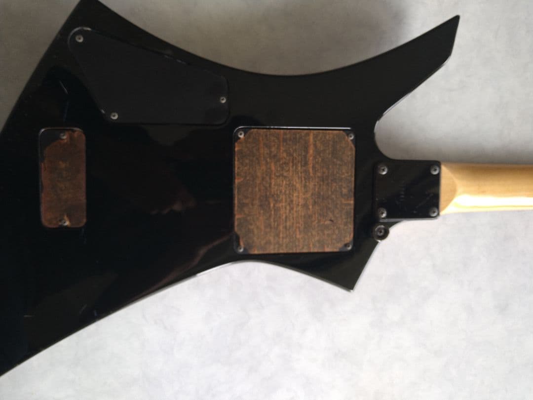 JACKSON/CHARVEL アンプ内蔵ギター