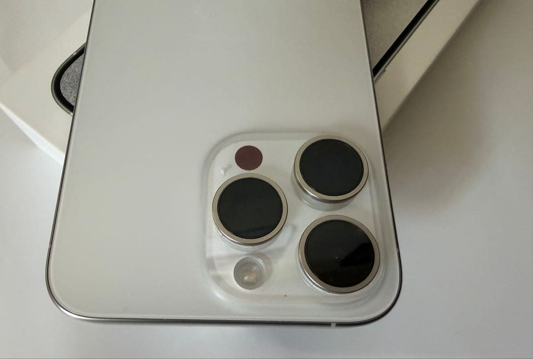 iPhone 15 Pro Maxホワイト 本体