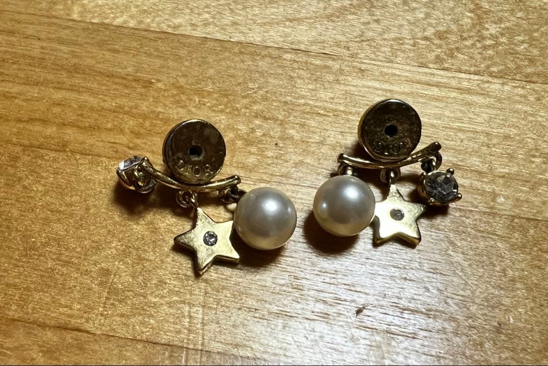 Dior evolution ピアス