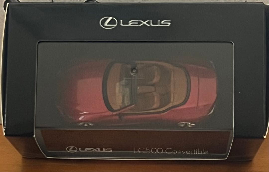 非売品　Lexus LC500 Convertible ミニカー 赤左ハンドル