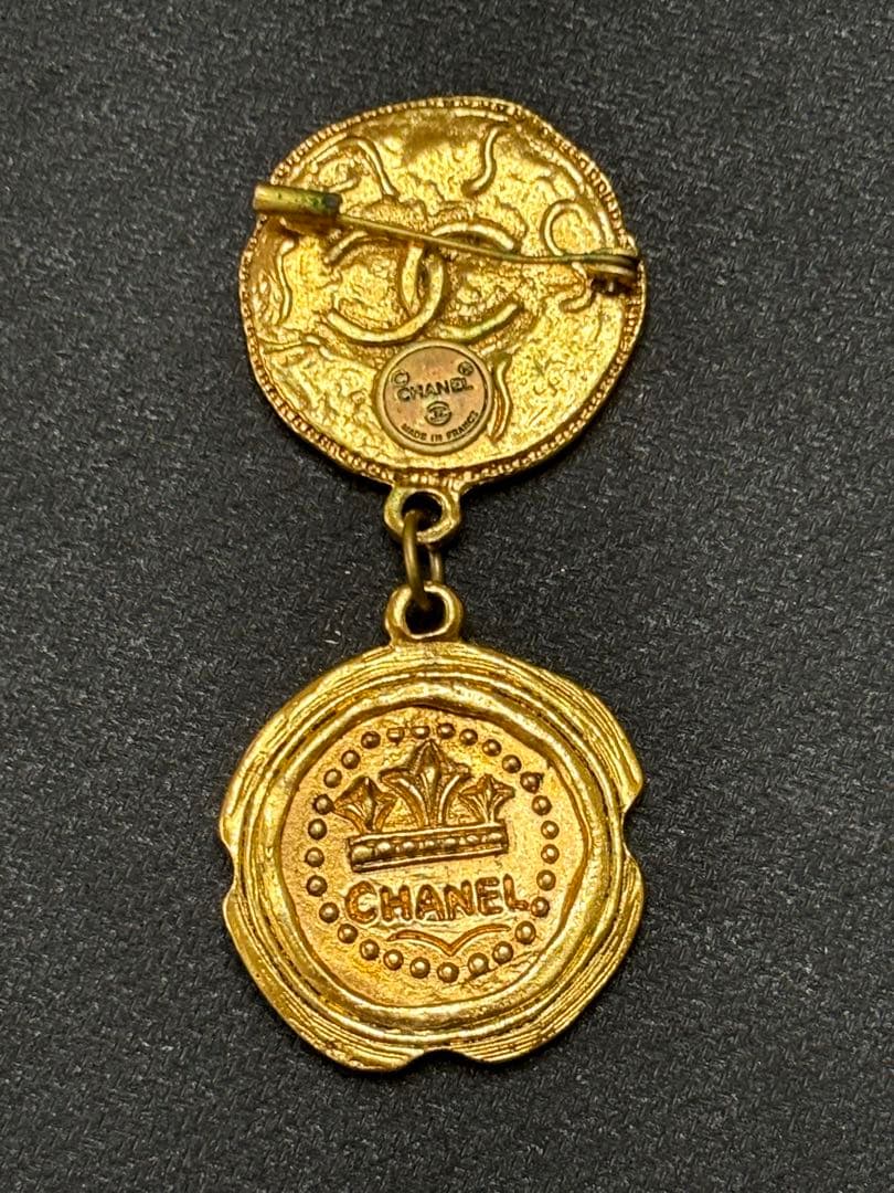 稀少　CHANEL　ブローチ　2連メダル　勲章風　ゴールド
