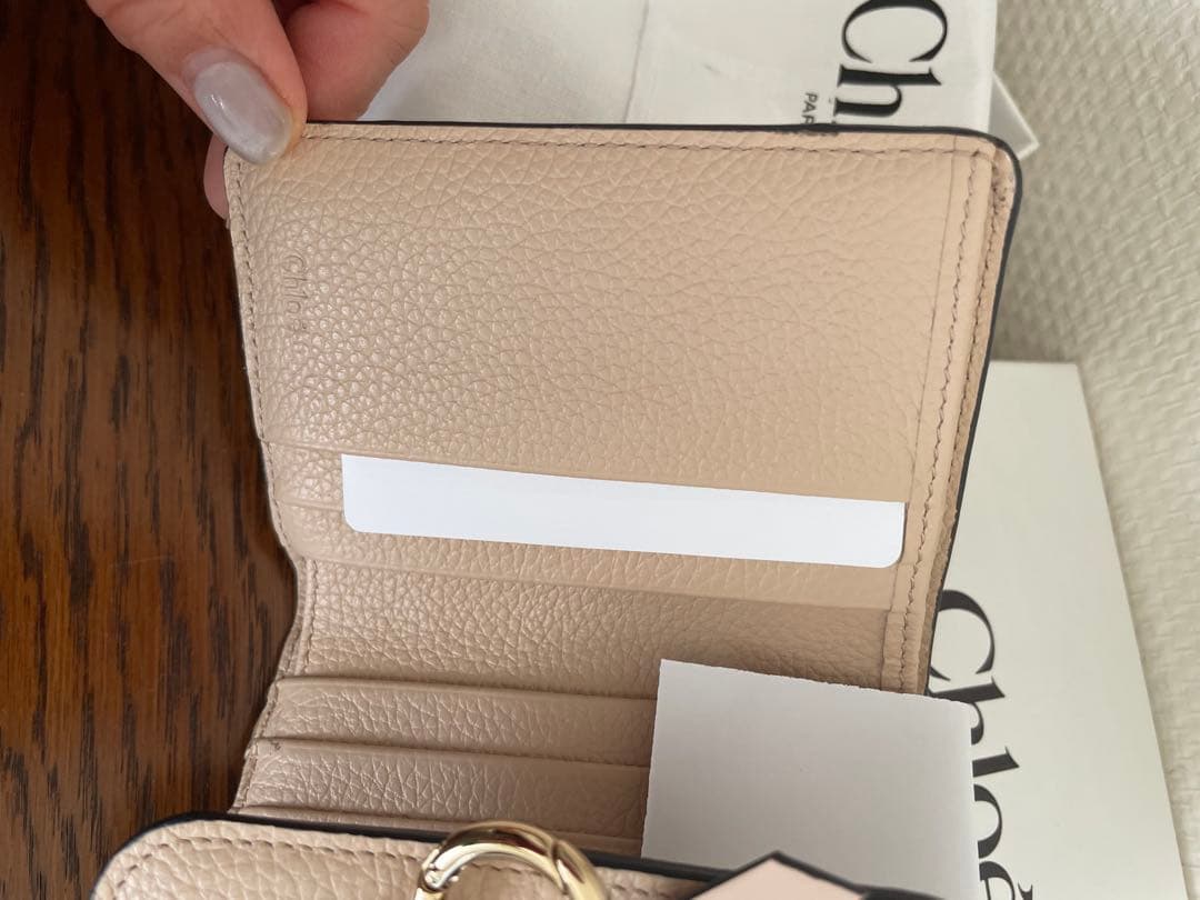 Chloé ベージュ 三つ折り財布