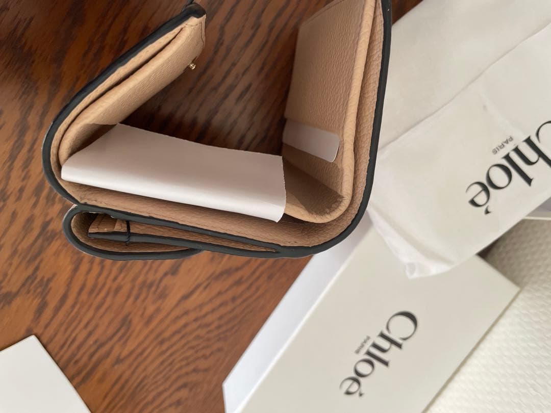 Chloé ベージュ 三つ折り財布