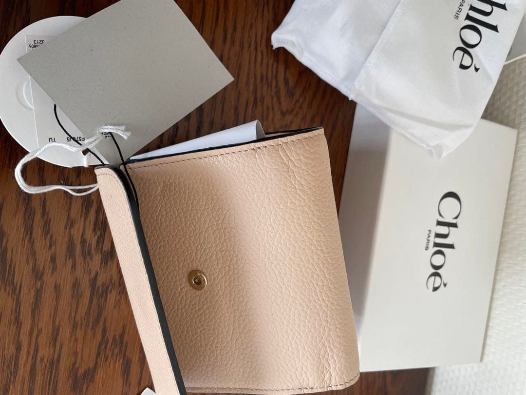 Chloé ベージュ 三つ折り財布