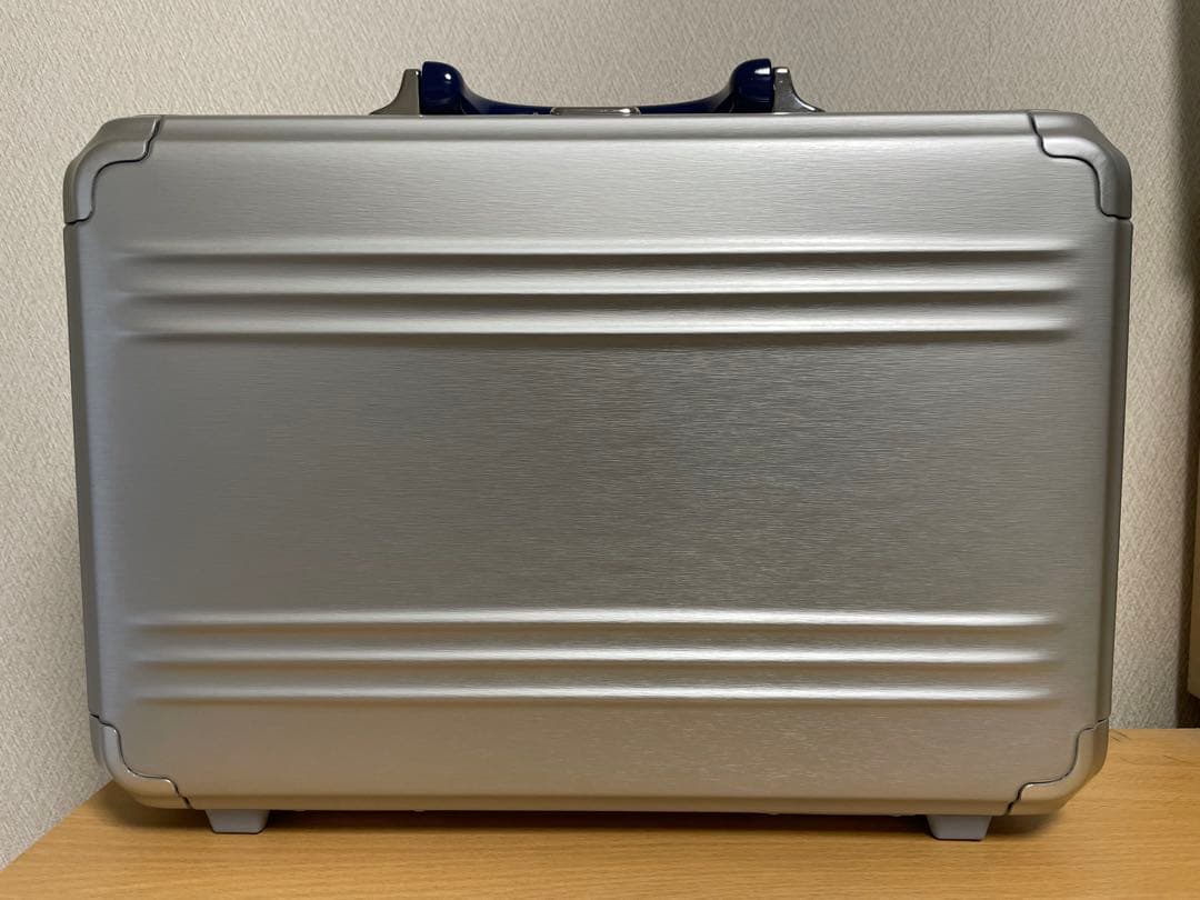 ゼロハリバートン アタッシュケースA4 9.5L 94211