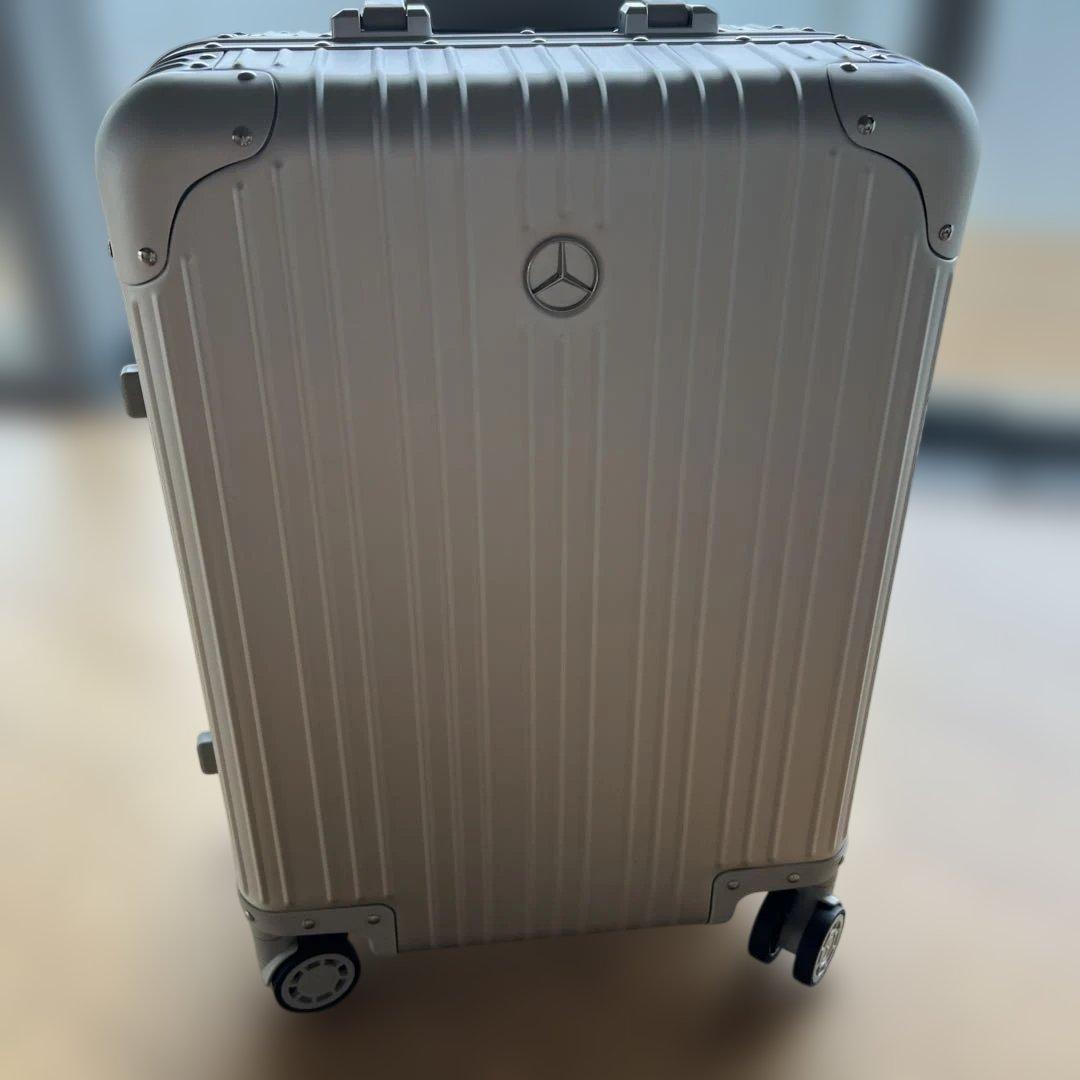 メルセデスベンツ　アルミケース
