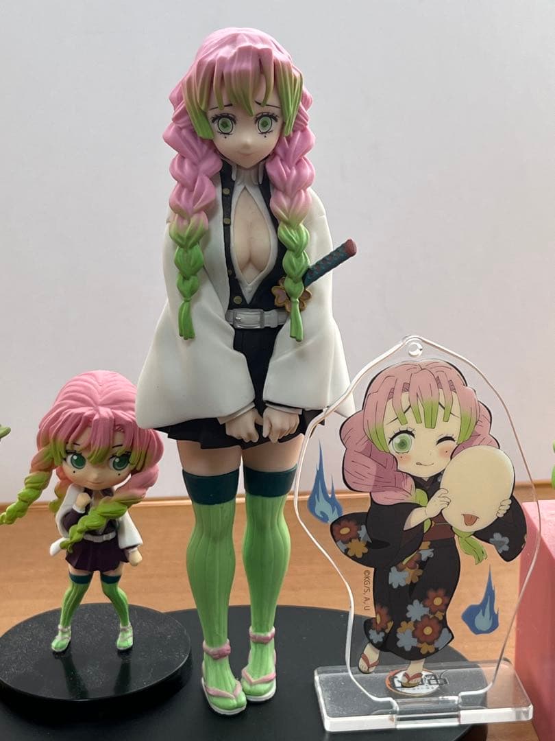 鬼滅の刃フィギュア　甘露寺蜜璃セット