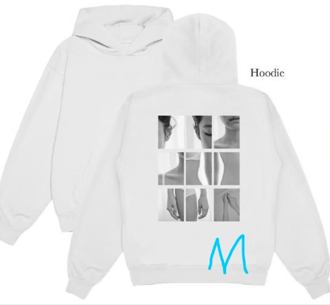 即時発送Jennie ポップアップ フーディ サイズm