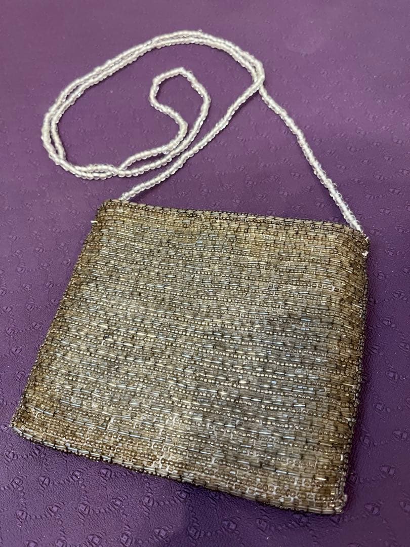 【新品/未使用/美品】アンテイラー ビーズ ポシェット 可愛い シルバー