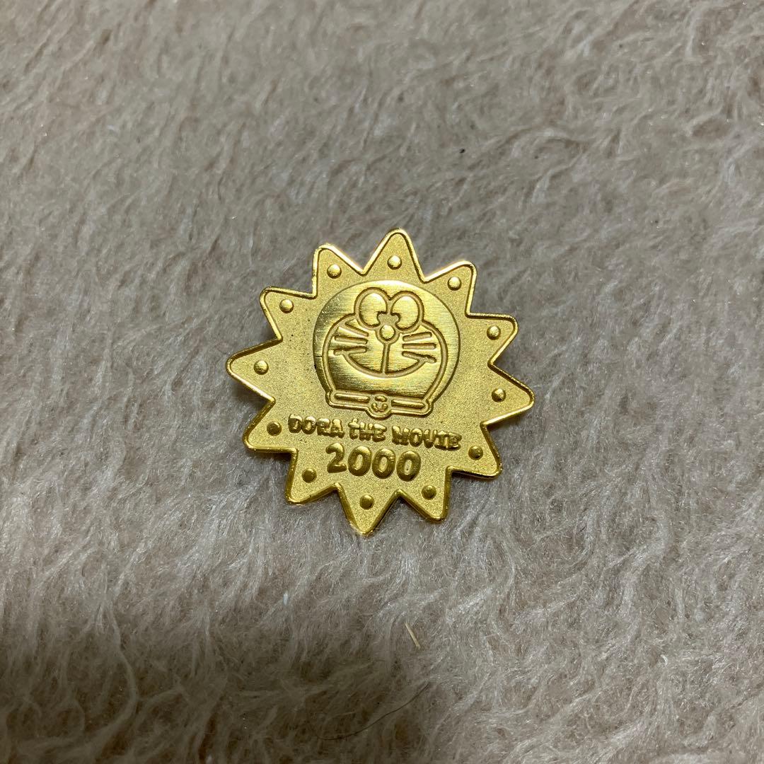 ドラえもん ピンバッジ 2000年製