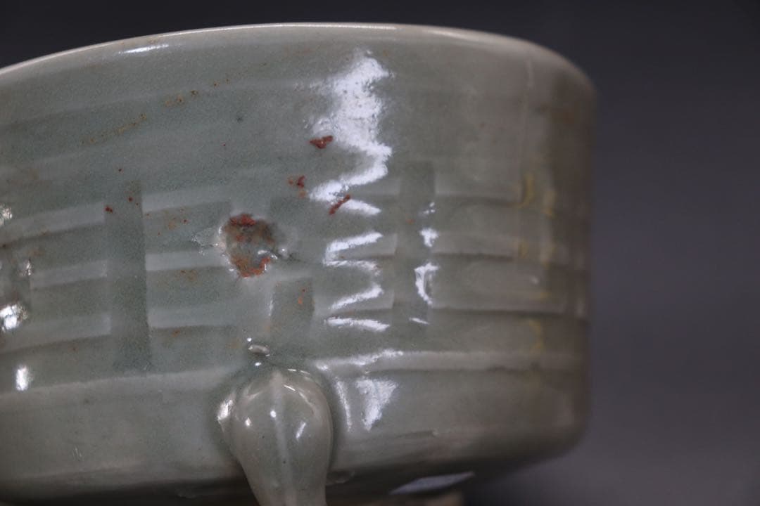 中国　元代青磁三足香炉　龍泉窯　木箱入　送料込み0909