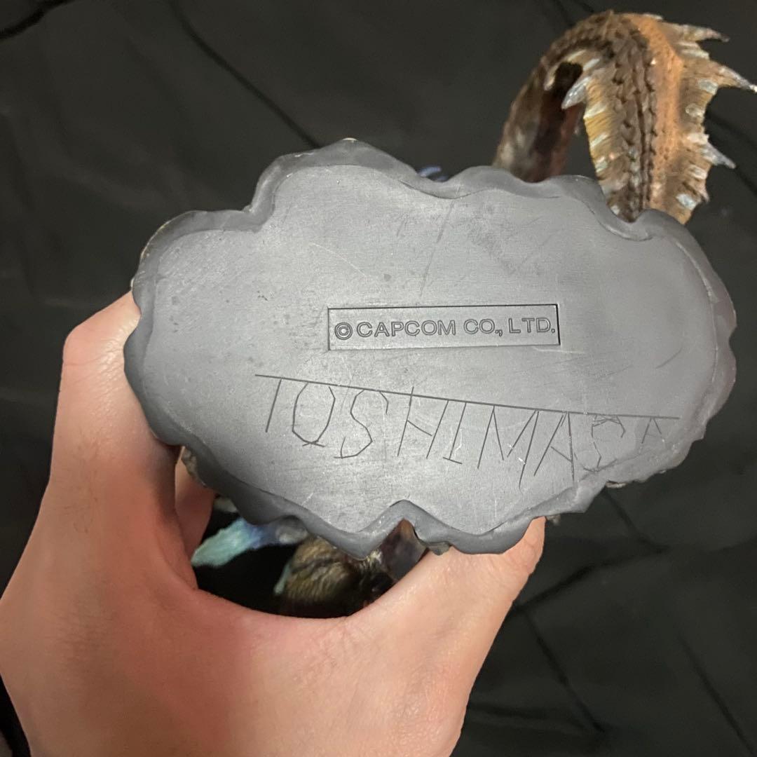 【希少】白海竜 ラギアクルス 亜種　クリエイターズモデル モンハン フィギュア