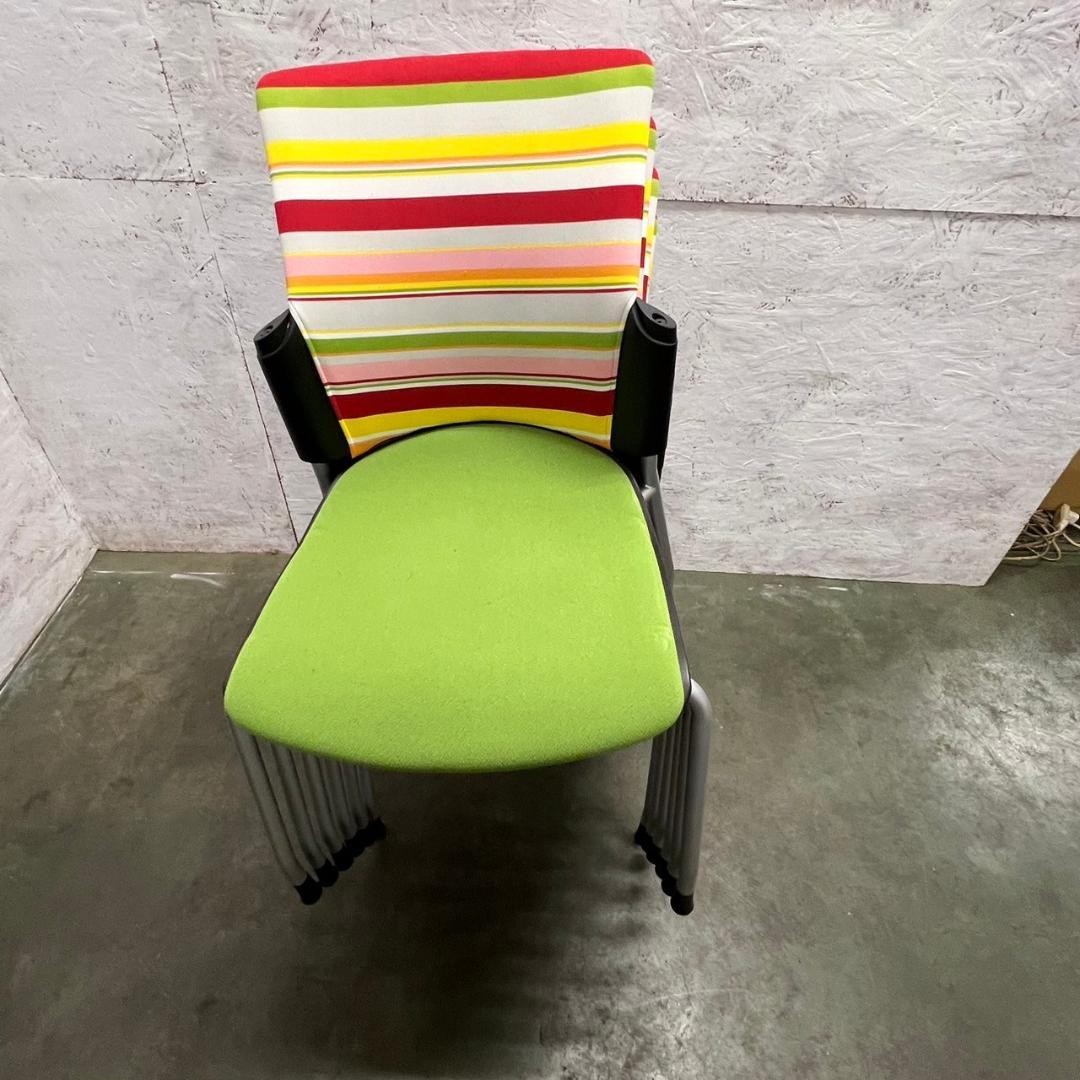 プラス ミーティングチェア スタッキング可 定価1脚6万 Y0481