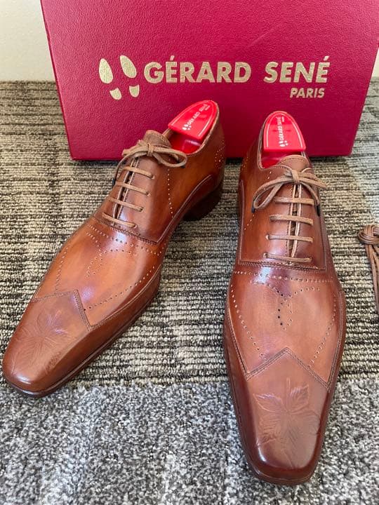 値下げ　新品.未使用　ジェラールセネ ウイングチップ革靴