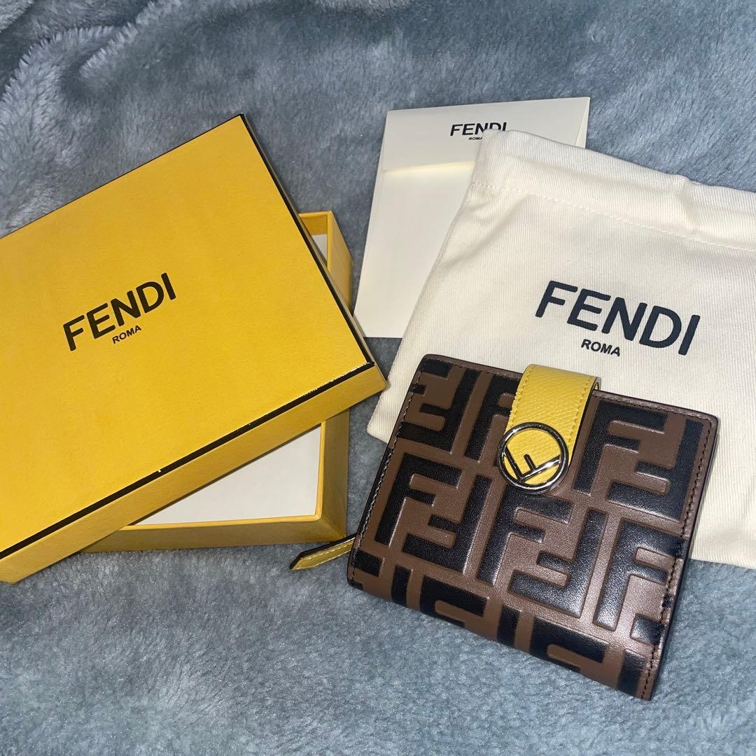 FENDI 二つ折り財布