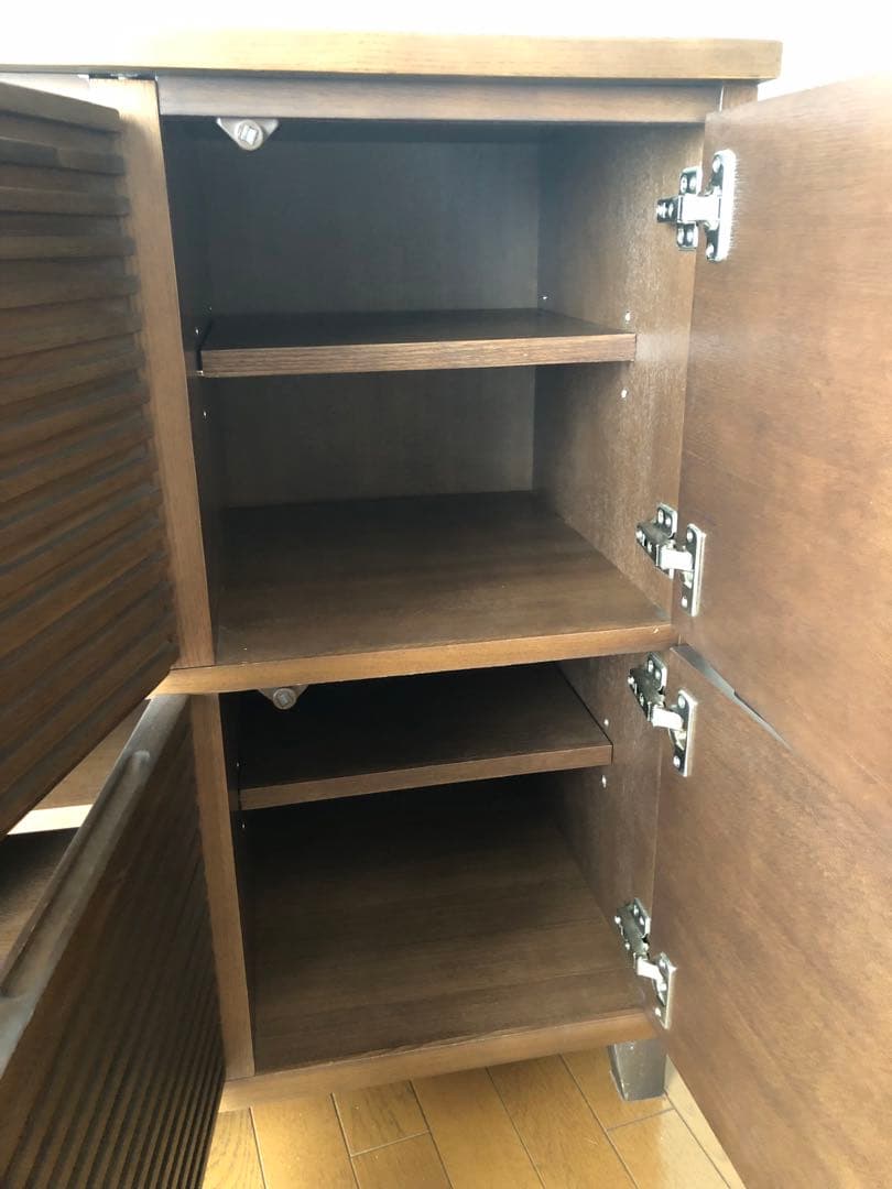 【美品・送料込み】キャビネット　サイドボード　リビングボード　木製