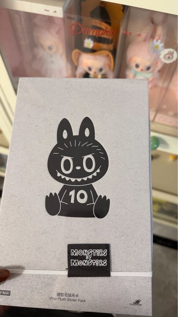 THE MONSTERS LABUBU 10周年記念展限定ぬいぐるみ