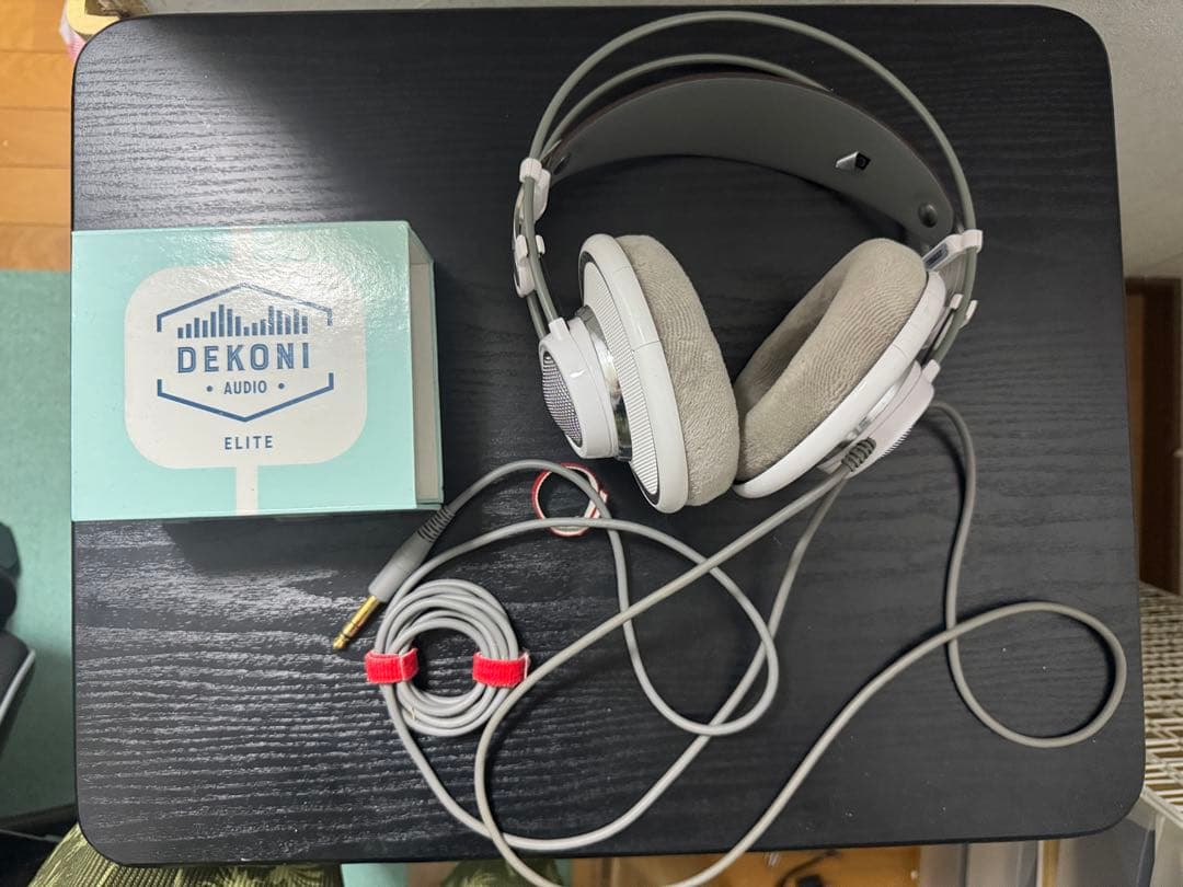 ヘッドホン AKG K701