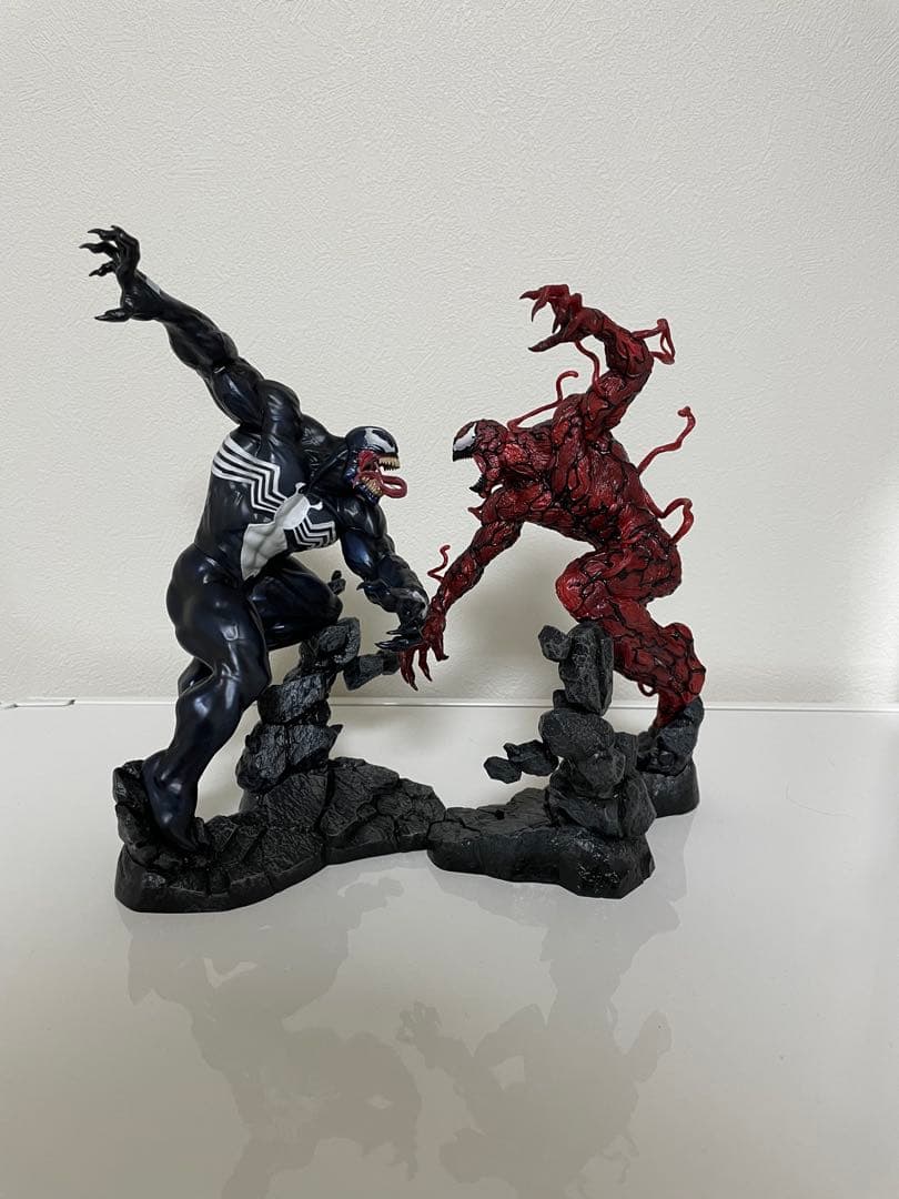 HAPPYくじ　VENOM A賞ヴェノム　LAST賞カーネイジ　フィギュア