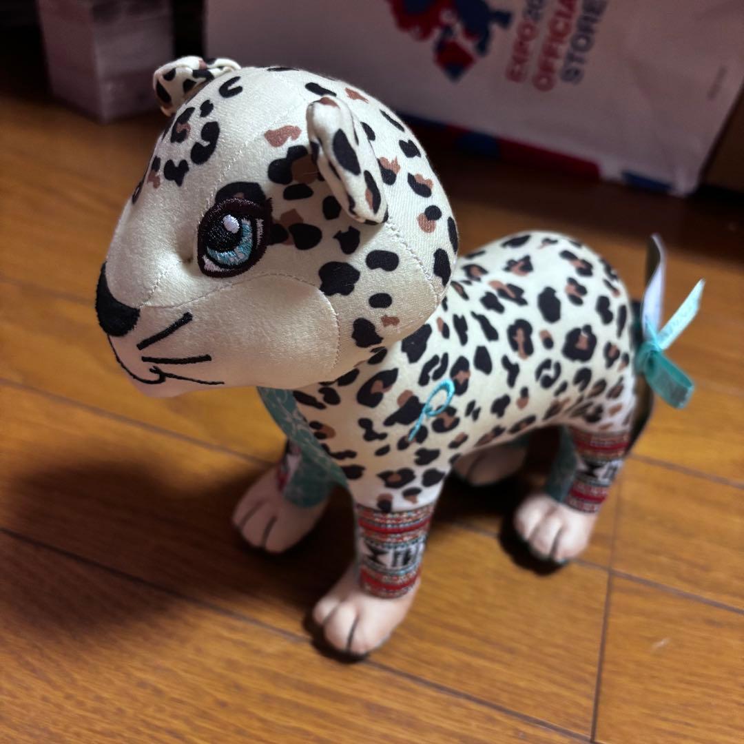 サウジアラビアパビリオン　アラビアひょう　ぬいぐるみ