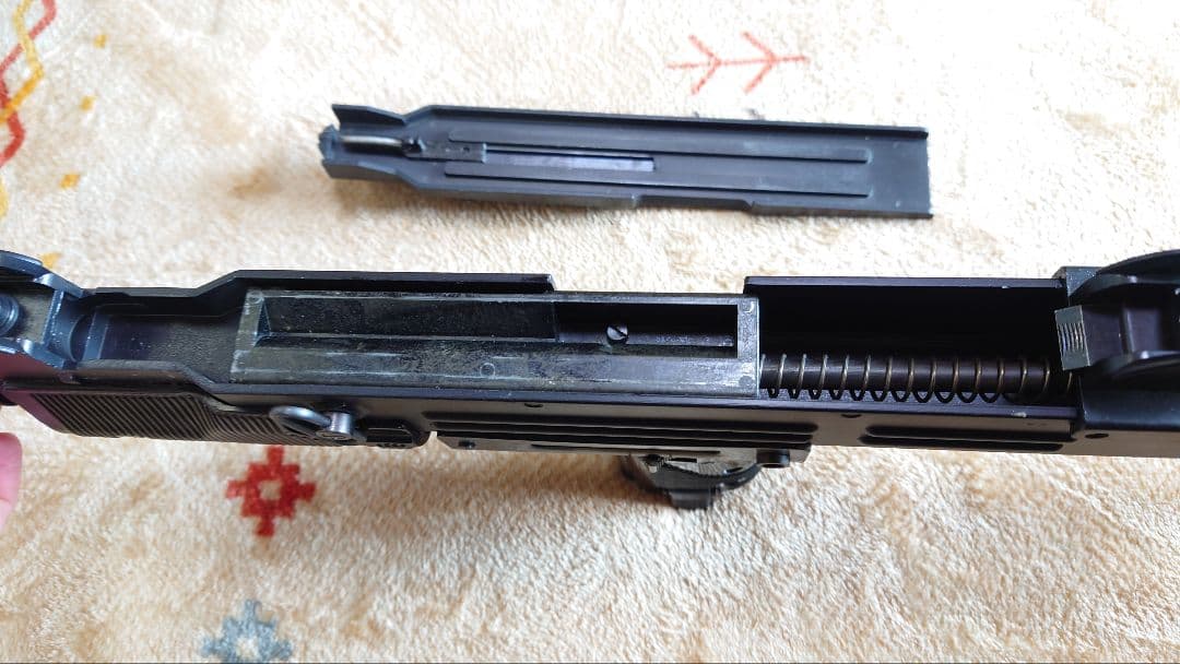 MARUSHIN UZI サブマシンガン