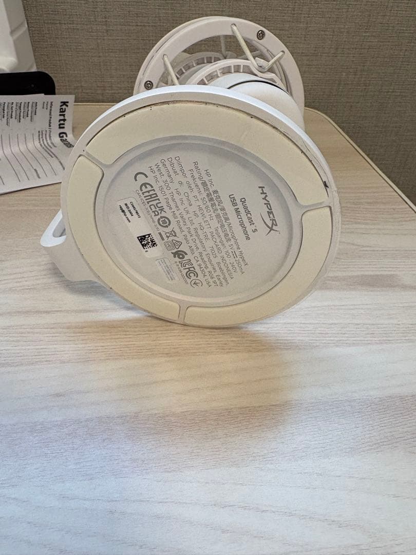 .*様 HyperX QuadCast S ホワイト (新品マイクアーム付き)