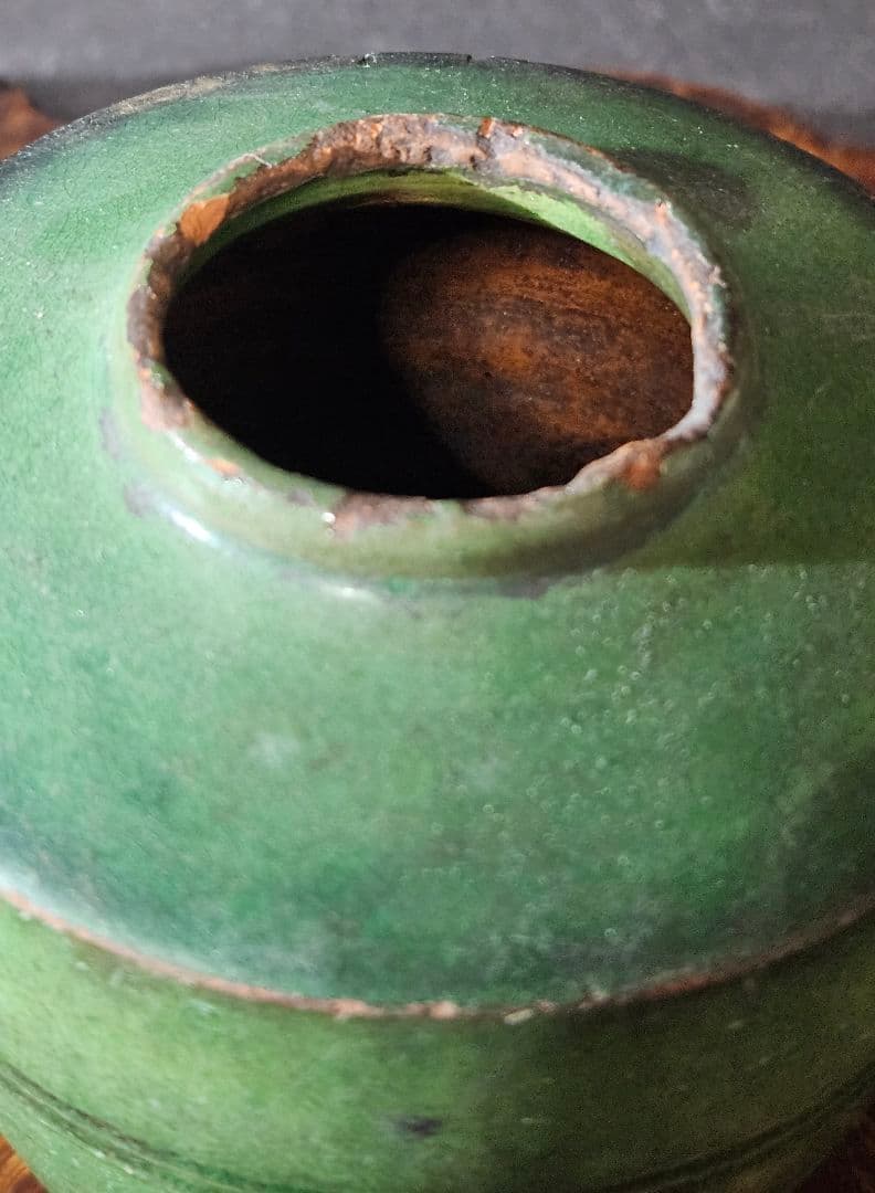 中国古美術　中国古陶磁器　古玩　遼時代　遼緑釉　緑交趾　陰刻輪線文様　小壺　罐