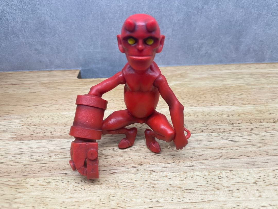 ベビーヘルボーイ 1/6スケールフィギュア