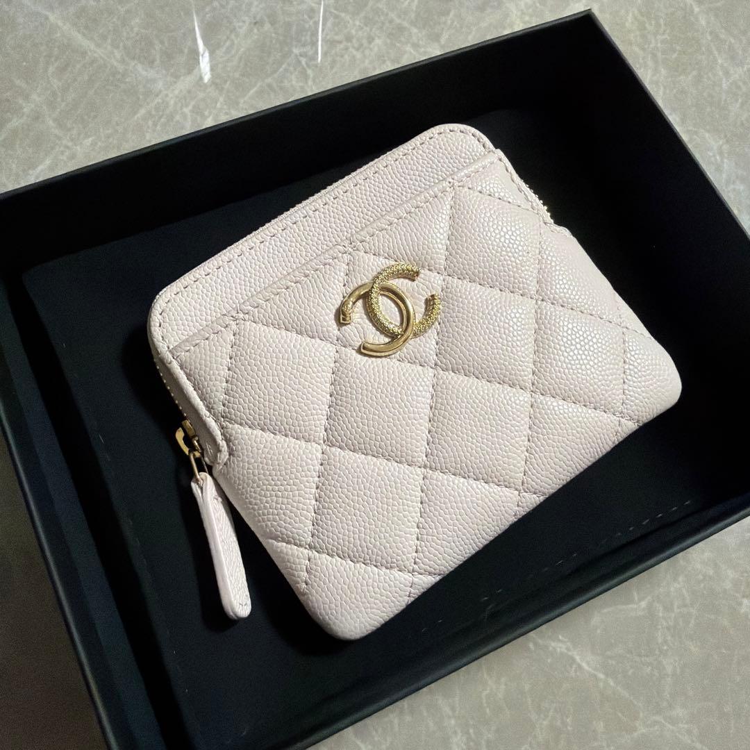 CHANEL 2025 ピンク ケース