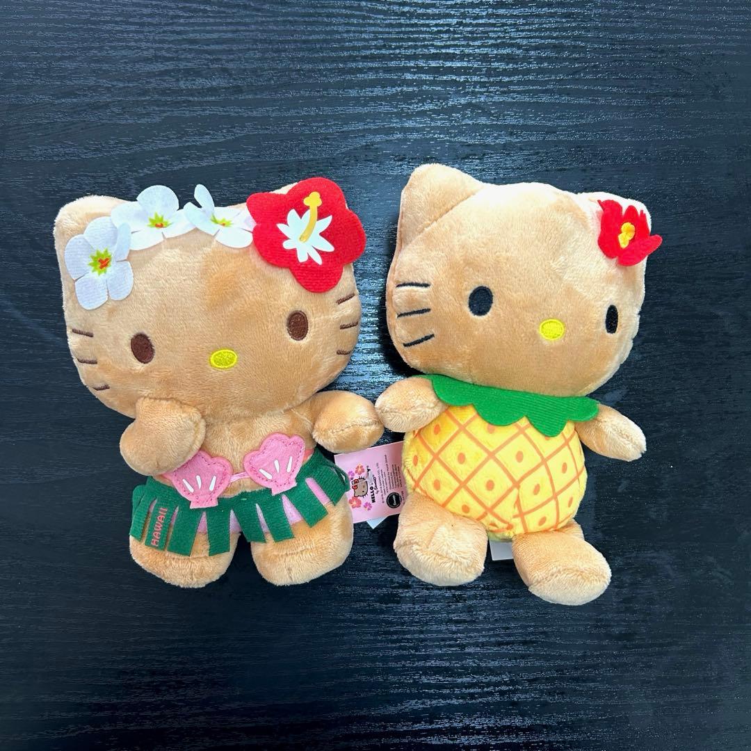 ハワイ限定　日焼けキティ　ぬいぐるみ２つ