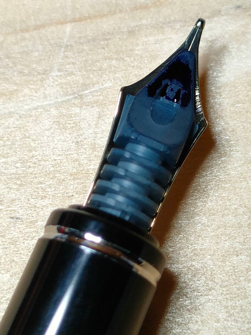 PILOT 廃盤　万年筆 18K M シルバー　グランセ