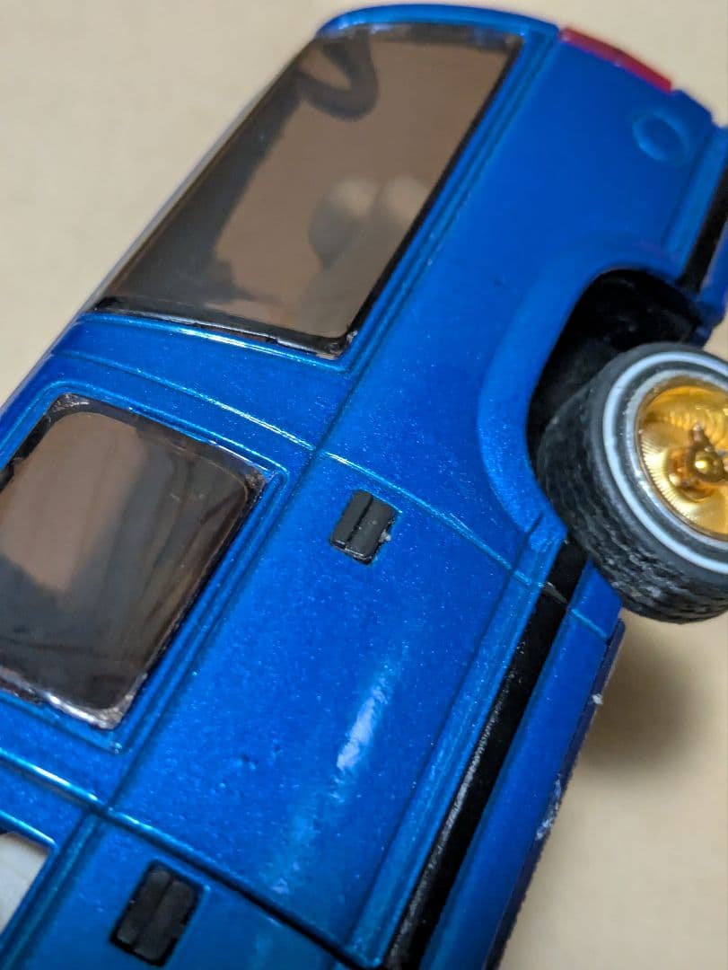 サニーサイド 1993 シボレー サバーバン 1/24 ブルーゴールド