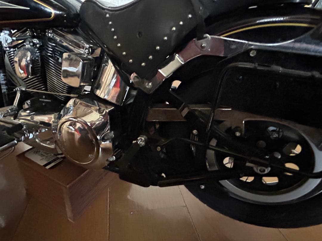 ハーレーFLSTCダイキャストミニカー