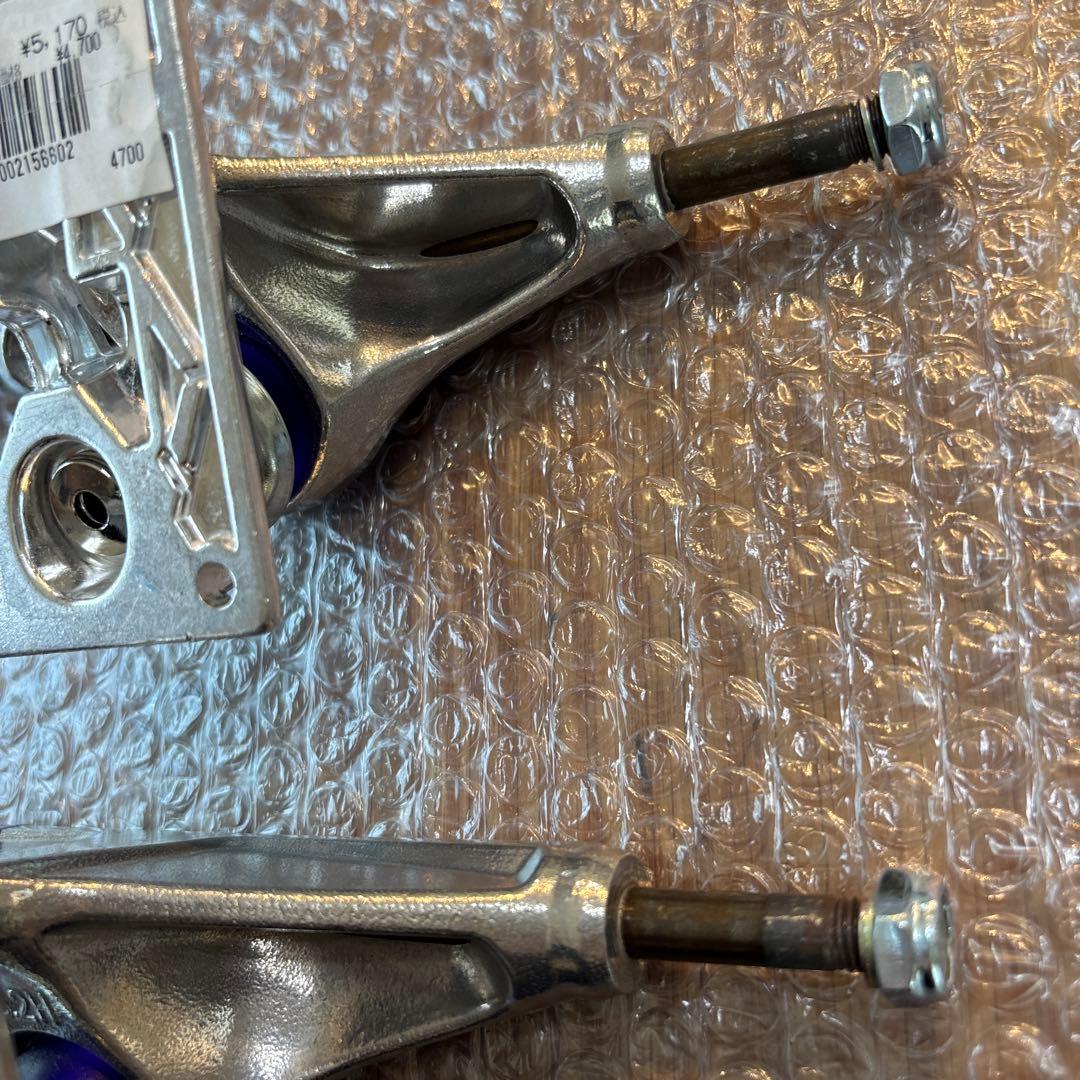 新品　未使用　VENTURE ベンチャー トラック5.0 5.2 スケートボード