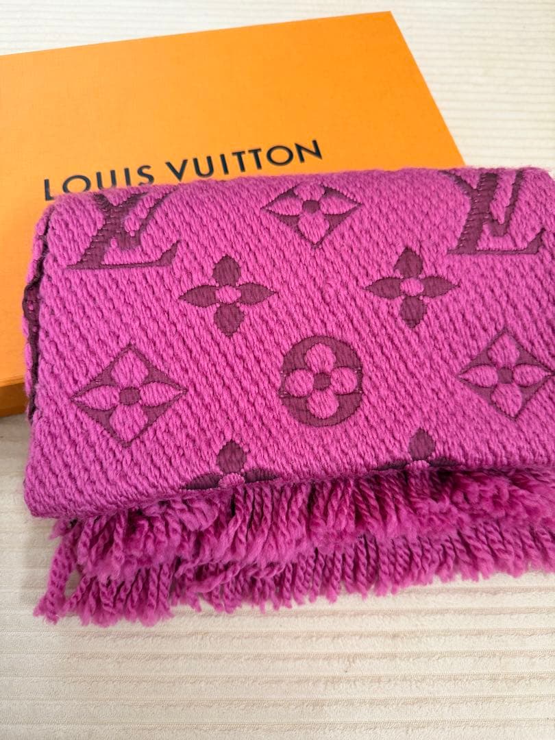 Louis Vuitton バーガンディ マフラー