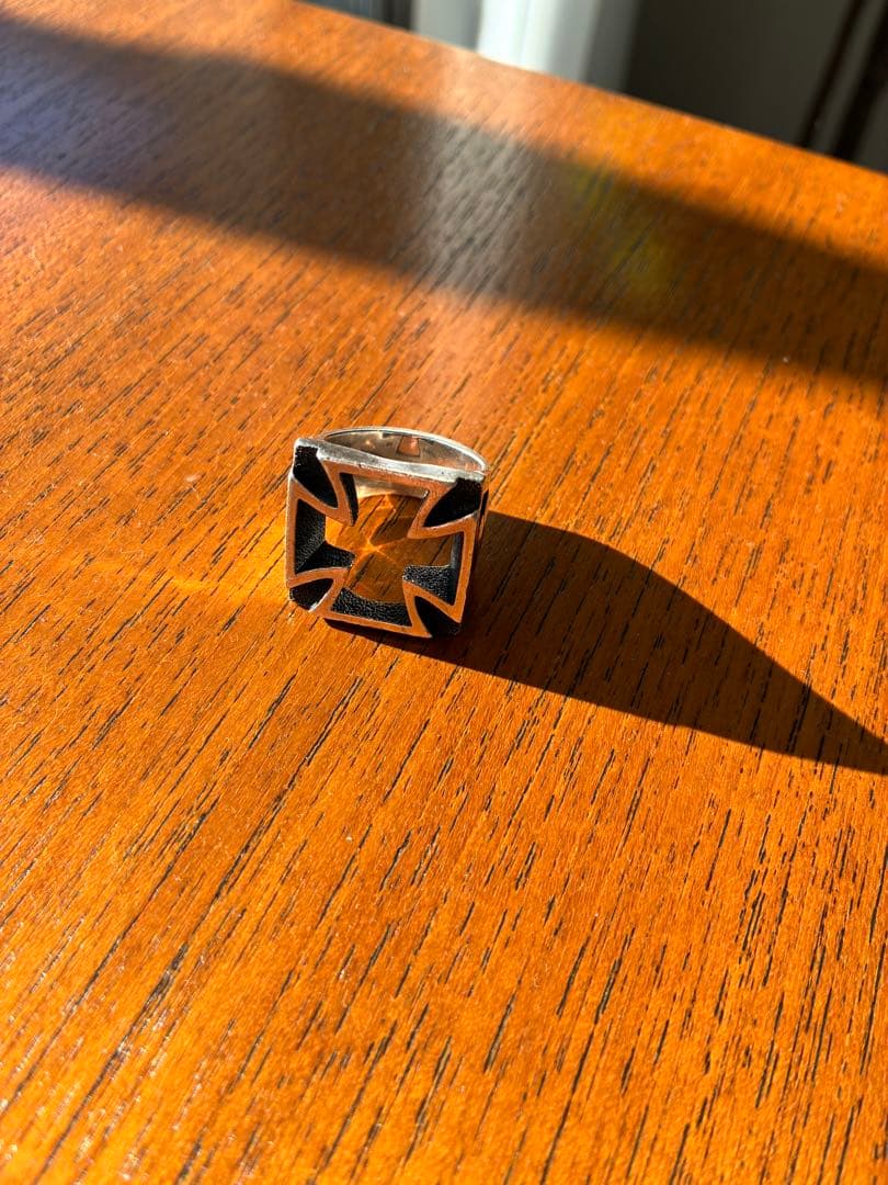 ウィアード　アイアンクロスリング　23号