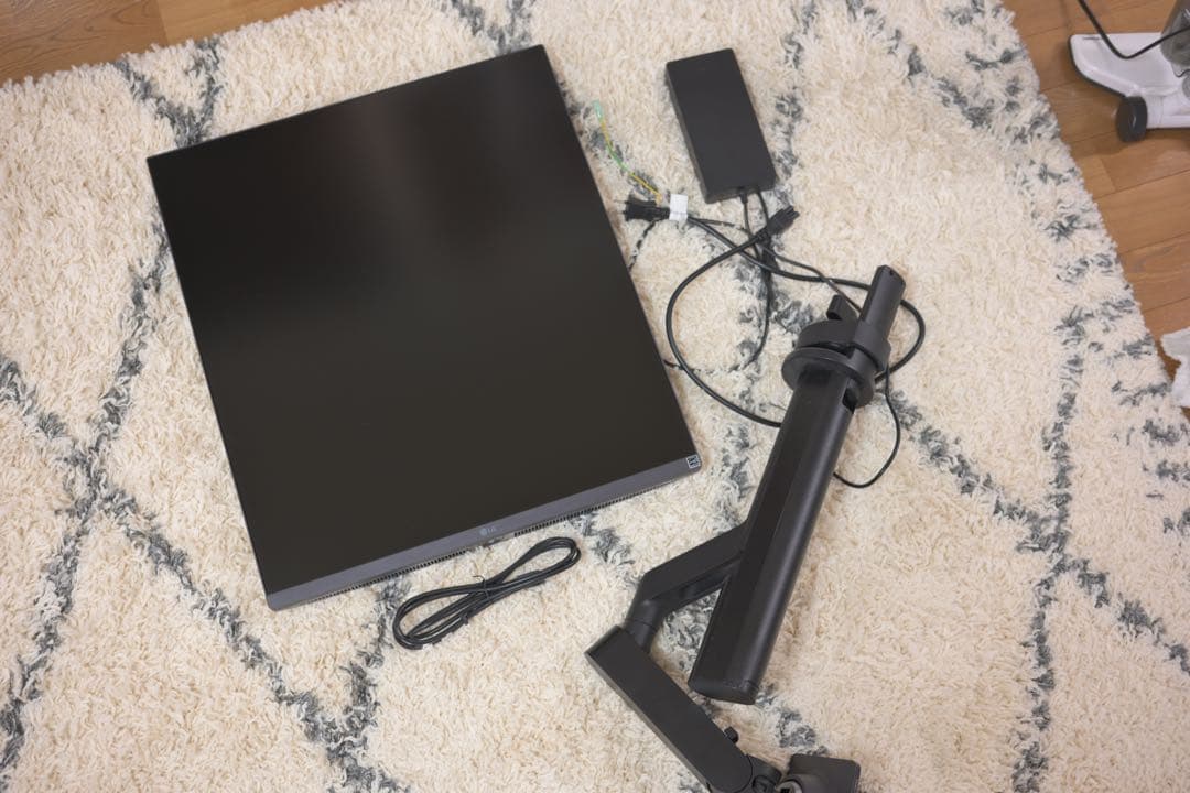 LG DualUpディスプレイ(縦長モニター 27.6インチ)