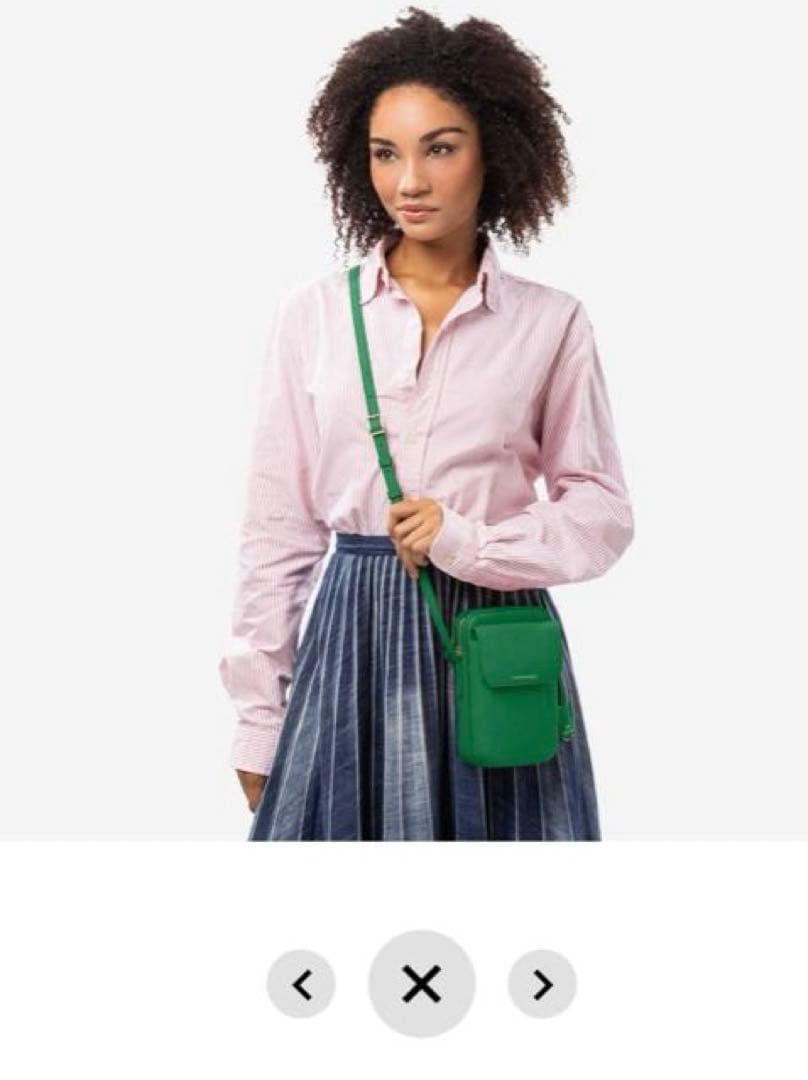 最終価格　新品未使用　メゾンドサブレ　ジップスマホポーチ　グリーン