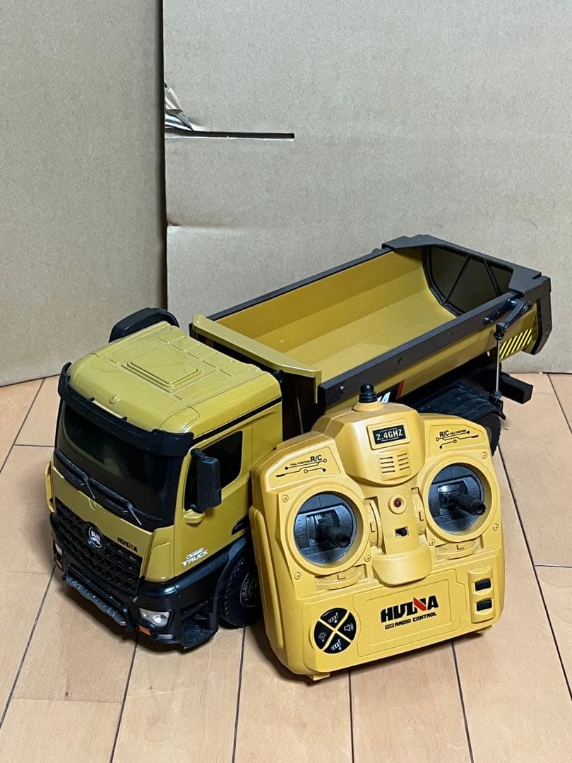 ラジコン　ダンプカー