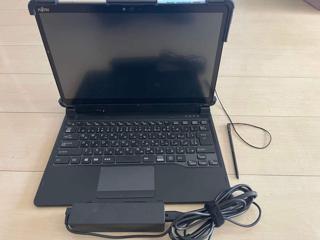 Fujitsu Q738/SB バッテリー良好　マサマサ