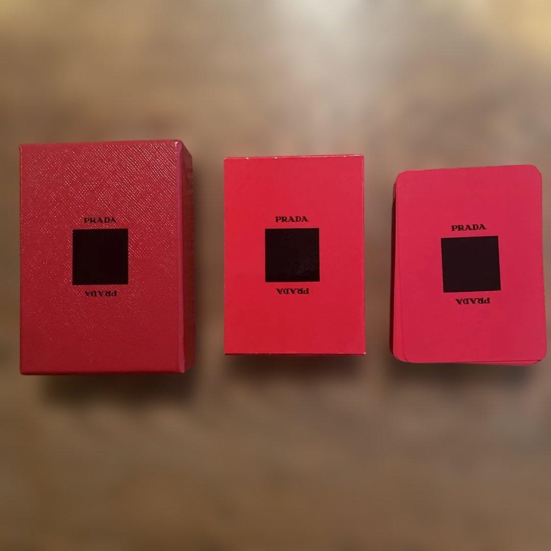 プラダ　トランプ