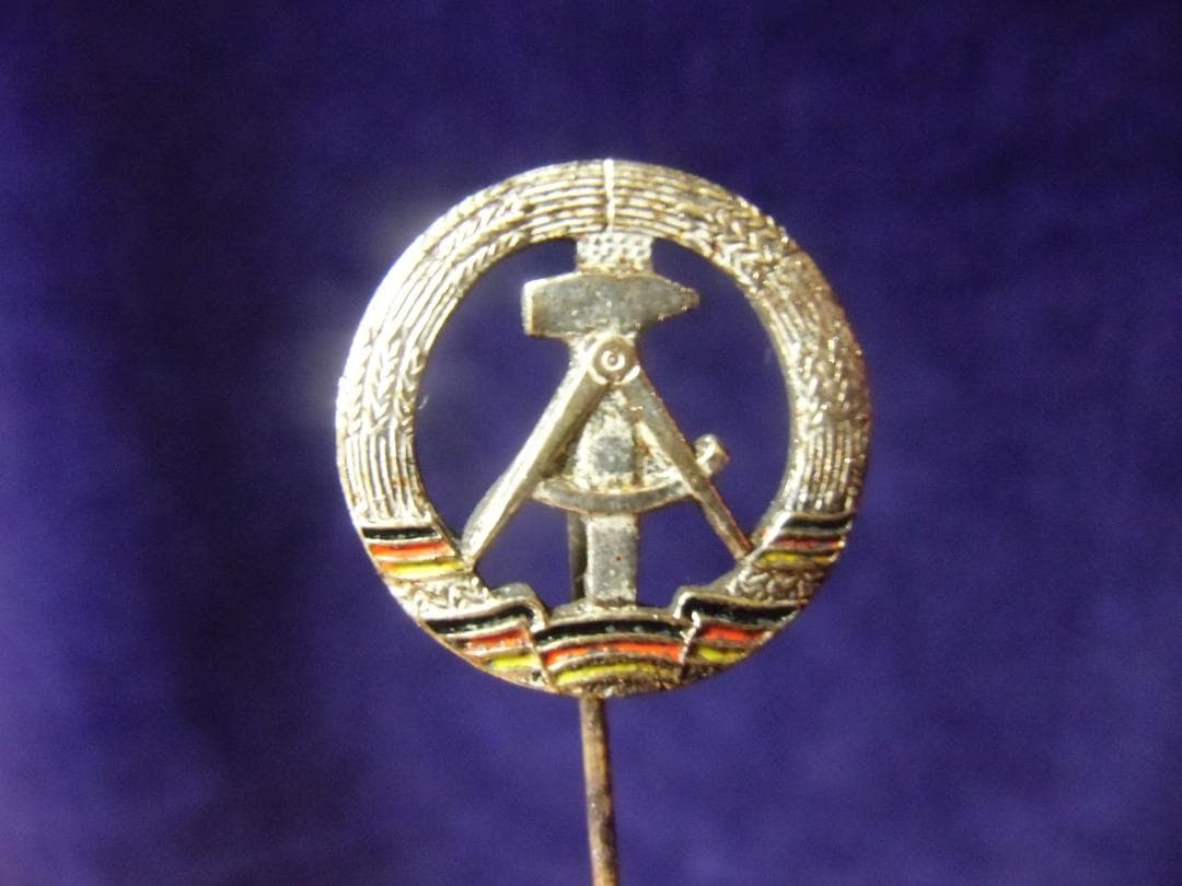 ＮＶＡ東ドイツ軍/人民軍＊MfS/シュタージ護衛ピン/バッジ（実物）